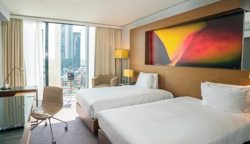 Classic Room, 2 Twin Beds, City View