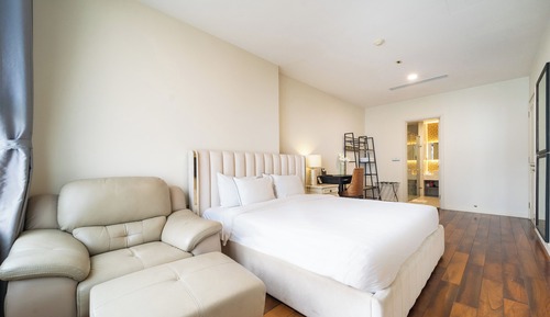 Superior Apartment, 4 Bedrooms, Balcony, City View
