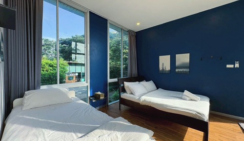 Modern Italian Pool Villa 6