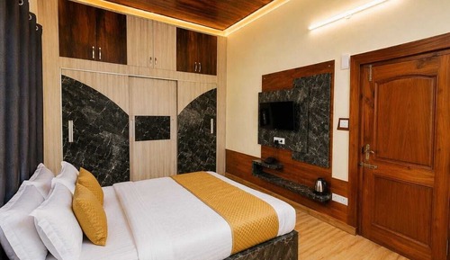 Standard Double Room, Balcony, Mountain View