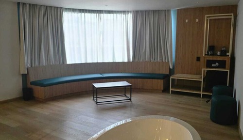 Deluxe Studio Suite