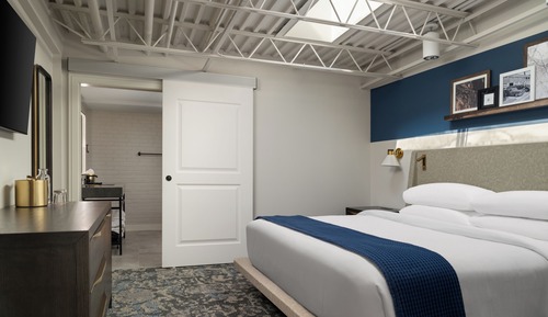 Standard Room, 1 King Bed