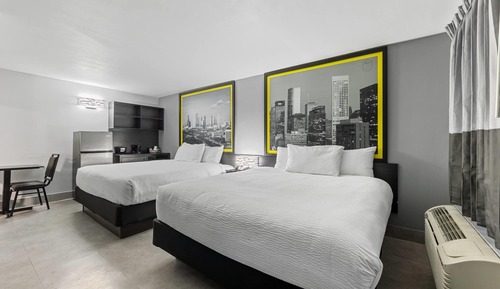 Suite, Multiple Beds, Non Smoking