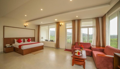 Executive Suite, 2 Bedrooms, Balcony, Hill View