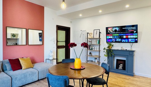 Design Apartment, 2 Bedrooms, Balcony, Courtyard View