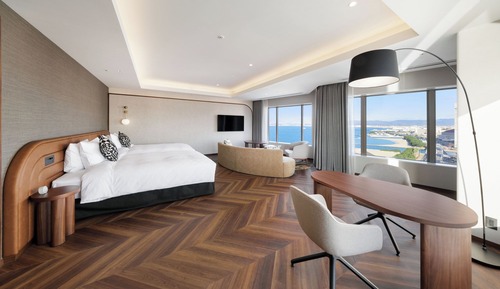 Suite, Non Smoking, Ocean View (Main, Fourth)