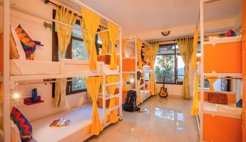 Bed in 6 Bed Mixed Dormitory Room with Ensuite Bathroom