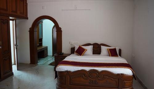 Royal Suite, Garden View