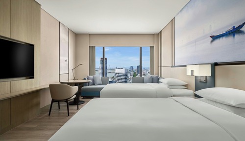 Deluxe Room, 2 Twin Beds, City View