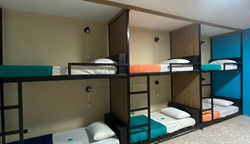 Basic Shared Dormitory, Balcony