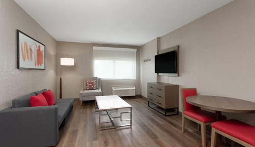 Suite, 2 Queen Beds, Non Smoking