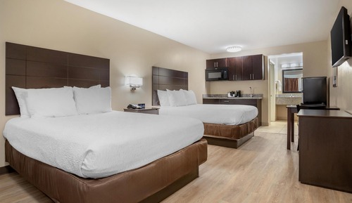 Standard Room, 2 Queen Beds, Accessible, Kitchenette