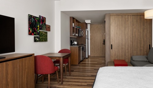 Studio Suite, 2 Double Beds, Kitchen