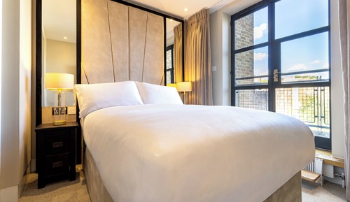 Suite 14 - Four Bedroom Penthouse with Hot Tub