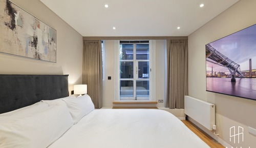 Suite 3A - Two Bedroom Apartment with Hot Tub