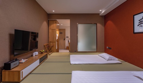Classic Twin Room
