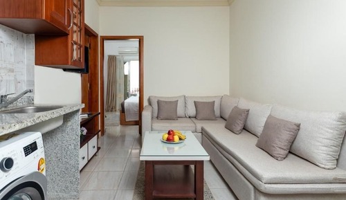 One-Bedroom Apartment with City View
