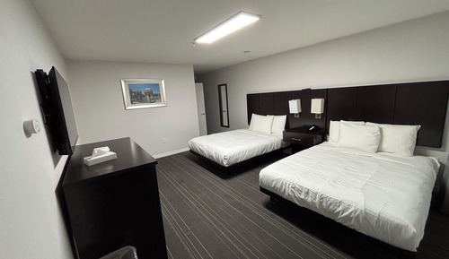 Standard Room, 2 Double Beds, Accessible Bathtub