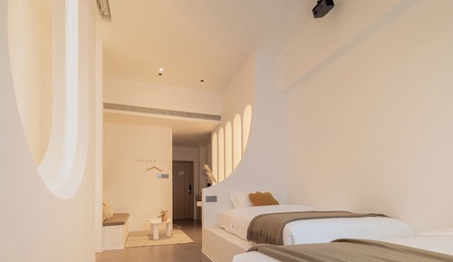 Standard Twin Room, City View