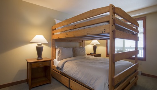 Condo, 2 Bedrooms