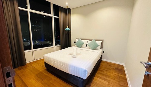 Family Apartment, City View