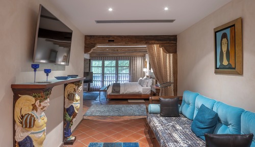 Premium Suite