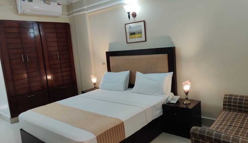 Deluxe Double or Twin Room