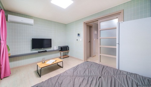 Basic Room, 1 Bedroom (Room 403)