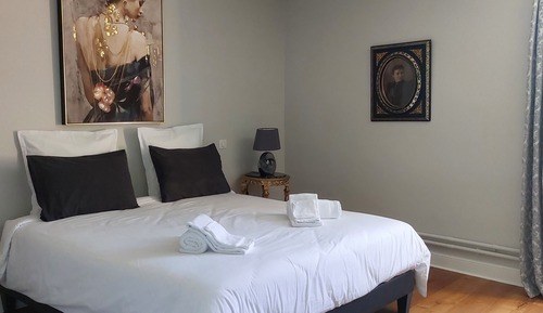 Deluxe Room, Pool View
