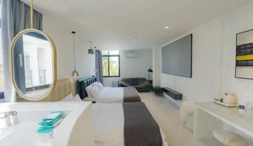 Superior Twin Room, Pool View