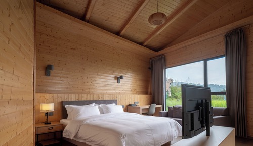 Exclusive Double Room, 1 Double Bed, Hill View, Slope side