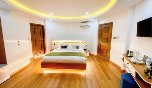 Senior Villa Suite