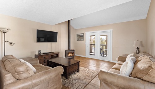 Studio (3 Bedrooms)