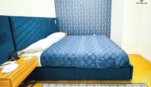 Luxury Loft, 2 Bedrooms, Non Smoking, Patio