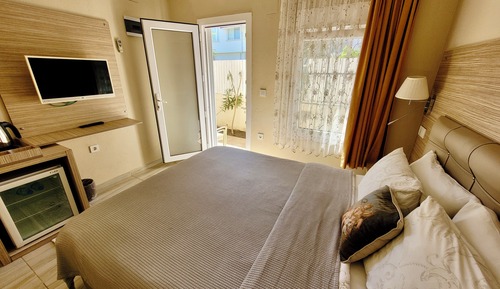 Small Double Rooms at Ground
