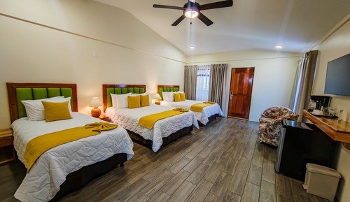 Guaria 2 Queen Bed+1 Individual Bed