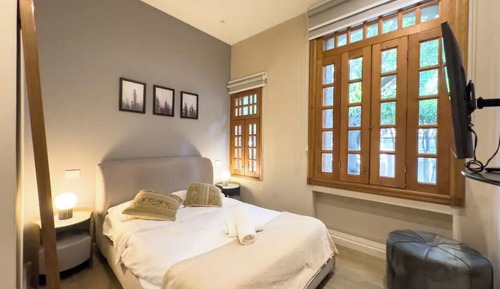 Apartamento Confort, 1 cama doble con sofá cama, baño privado, vistas a la ciudad (1)