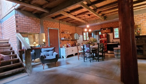 Economy Room, Courtyard View