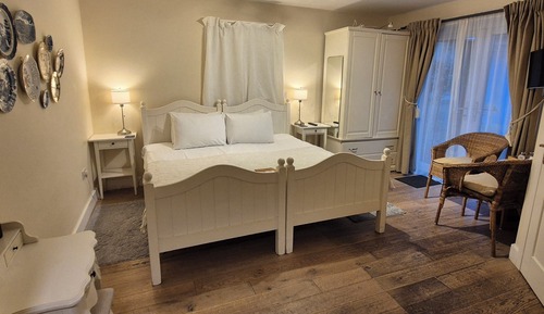 Double or Twin Room (Room 1)