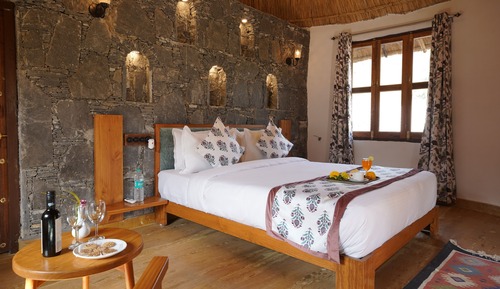 Luxury Cottage with Private Pool