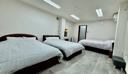 Business Triple Room, City View
