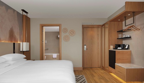 Standard Room, 1 King Bed, City View