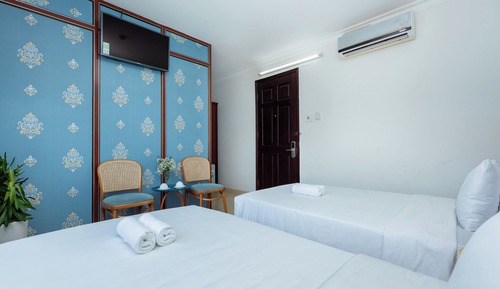 Twin Room with Mountain View