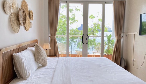 Deluxe Apartment, Lake View