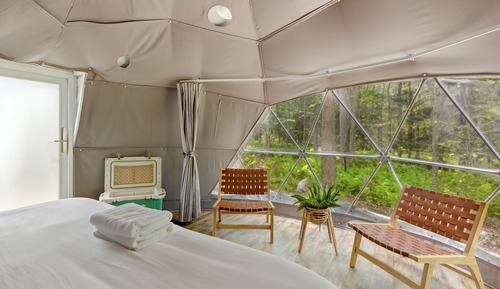 Premium Tent, 1 King Bed, Hot Tub