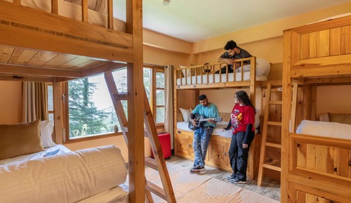 6 Bed Mixed Dorm (with shared washroom)