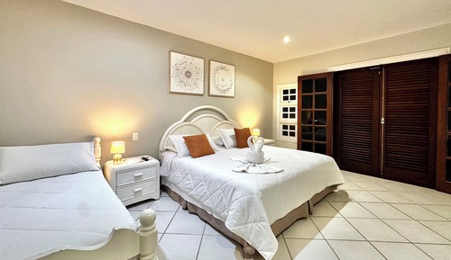 Comfort Quadruple Room