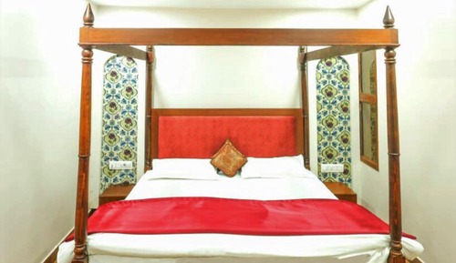 Mountain View Balcony Suite
