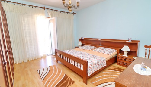 Apartment (Three Bedroom Apartment with Terrace )