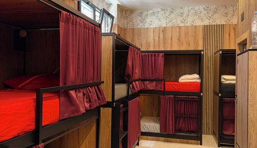 Bed in Mixed Shared Room